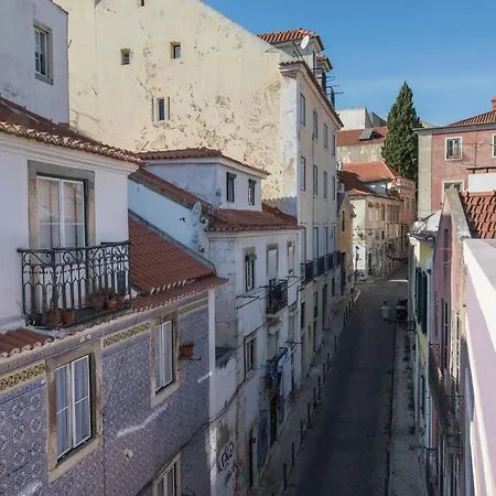 Apartament Bairro Alto Stunning Flat With Balcony By Lovelystay