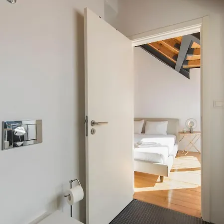 Bairro Alto Stunning Flat With Balcony By Lovelystay Appartamento