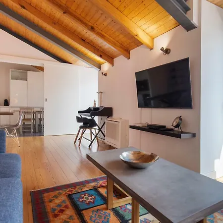 Bairro Alto Stunning Flat With Balcony By Lovelystay Appartement Lissabon