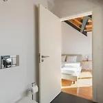 Bairro Alto Stunning Flat With Balcony By Lovelystay Lejlighed
